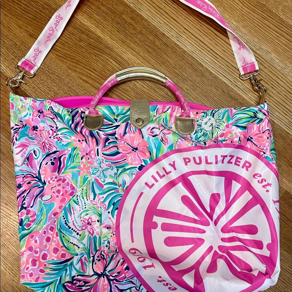 NWOT Super cute Lilly bag.